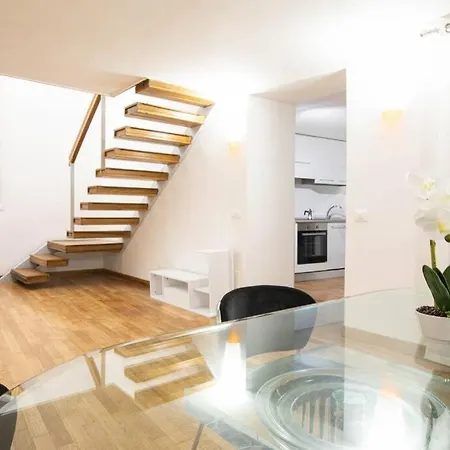 Unforgettable Split Level Jacuzzi Navona
