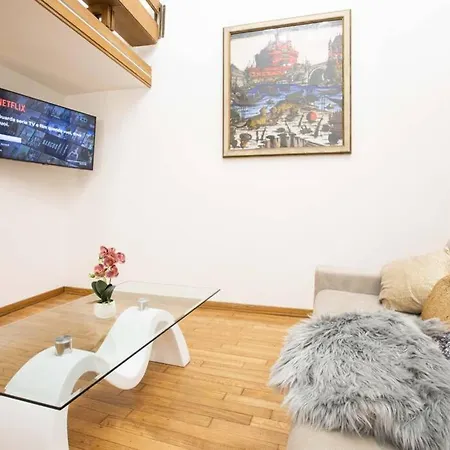 Unforgettable Split Level Jacuzzi Navona Appartamento *
