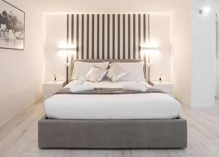 Apartment Unforgettable Split Level Jacuzzi Navona - Collection