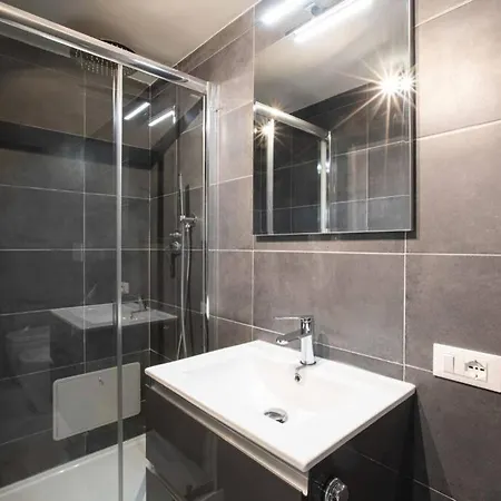 Unforgettable Split Level Jacuzzi Navona - Collection *