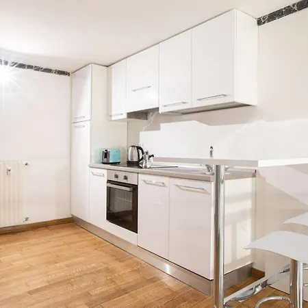 Unforgettable Split Level Jacuzzi Navona - Collection Apartamento